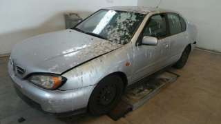 nissan primera berlina (p11) 1999-2002 del año 2000