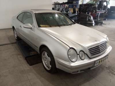 mercedes-benz clase clk (w208) coupe 1997-2002 del año 1998