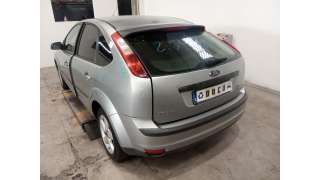 ford focus berlina (cap) 2004-2007 del año 2005