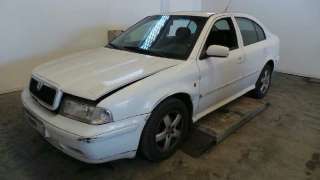 skoda octavia berlina (1u2) 1997-1998 del año 2000
