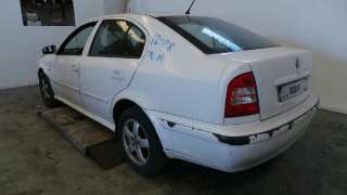 skoda octavia berlina (1u2) 1997-1998 del año 2000