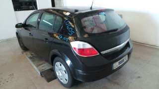 opel astra h berlina 2004-2007 del año 2005