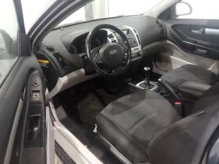 kia pro_cee´d 2007-2012 del año 2009
