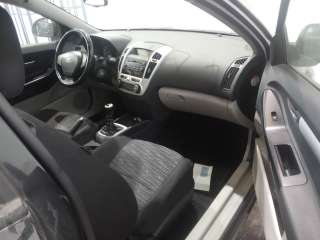 kia pro_cee´d 2007-2012 del año 2009