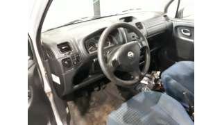 opel agila 2003-2007 del año 2002