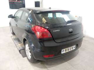 kia pro_cee´d 2007-2012 del año 2009