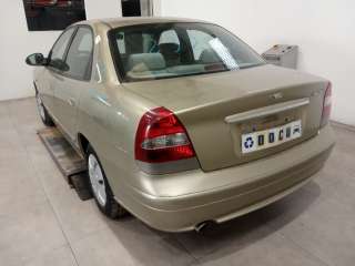 daewoo nubira berlina 1997-2004 del año 2000