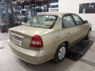 daewoo nubira berlina 1997-2004 del año 2000