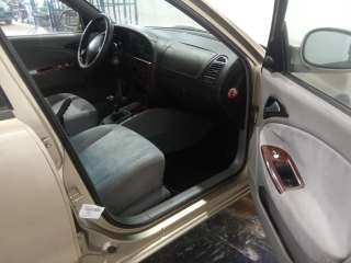 daewoo nubira berlina 1997-2004 del año 2000