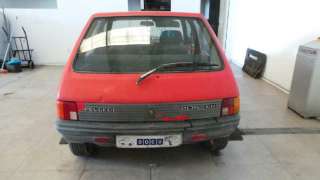 peugeot 205 berlina 1983-1998 del año 1985