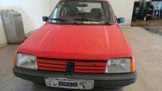 peugeot 205 berlina 1983-1998 del año 1985