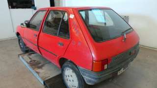 peugeot 205 berlina 1983-1998 del año 1985