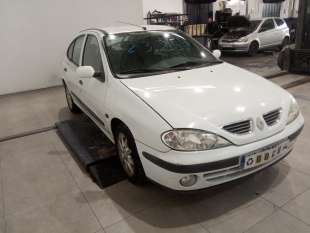 renault megane i fase 2 berlina (ba0) 1999-2002 del año 2000