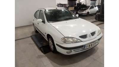 renault megane i fase 2 berlina (ba0) 1999-2002 del año 2000