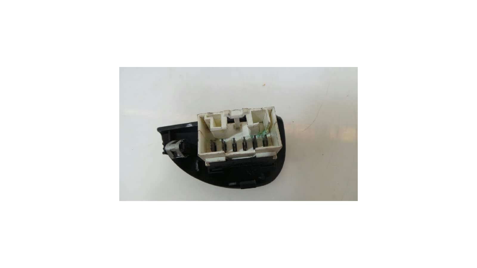 Recambio de mando elevalunas delantero izquierdo para fiat seicento (187) 1998-2002 sporting referencia OEM IAM 735288301 735288 Recambio de mando elevalunas delantero izquierdo para fiat seicento (187) 1998-2002 sporting referencia OEM IAM 735288301 735288