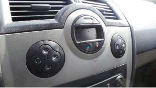 Recambio de mando climatizador para renault megane ii familiar 2003-2009 authentique confort referencia OEM IAM 8200312940 82003