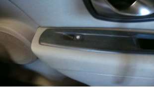 Recambio de mando elevalunas delantero derecho para renault megane iii berlina 5 p 2008-2016 expression referencia OEM IAM 80960
