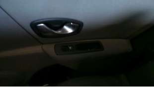 Recambio de mando elevalunas trasero derecho para renault megane iii berlina 5 p 2008-2016 expression referencia OEM IAM 2540100