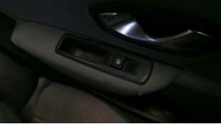 Recambio de mando elevalunas trasero izquierdo para renault megane iii berlina 5 p 2008-2016 expression referencia OEM IAM 25401