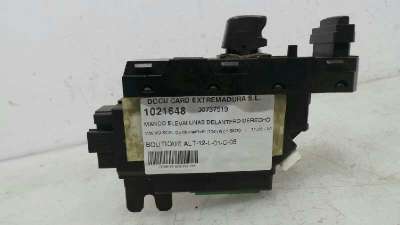 Recambio de mando elevalunas delantero derecho para volvo xc90 2002-2014 d5 momentum (136kw)(7 sitze) referencia OEM IAM 3073751