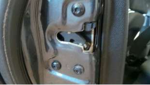 Recambio de cerradura puerta trasera izquierda para ford fiesta (cbk) 2001-2008 ambiente referencia OEM IAM 2S61A264A27 2S61A264