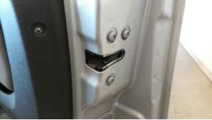 Recambio de cerradura puerta delantera derecha para fiat fiorino 2007- adventure sx kasten referencia OEM IAM 1361747080 1361747