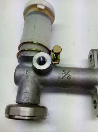 Recambio de bomba embrague para mitsubishi l 200 (k6/7) 1996- 2500 td liberty (4-ptas.) referencia OEM IAM MR267829 MR267829 MR2