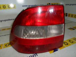 Recambio de piloto trasero izquierdo para opel vectra b berlina 1995-2002 básico referencia OEM IAM 6223159 90568047 90568047