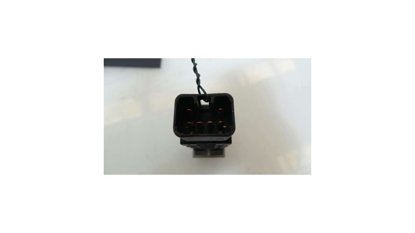 Recambio de interruptor para kia carens 2002-2006 2.0 crdi ex monovolumen referencia OEM IAM 21002 21002  Recambio de interruptor para kia carens 2002-2006 2.0 crdi ex monovolumen referencia OEM IAM 21002 21002