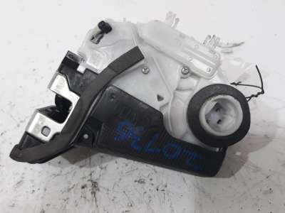 Recambio de cerradura puerta trasera derecha para toyota yaris 2014-2017 hsd active referencia OEM IAM 690500D310 690500D310 690