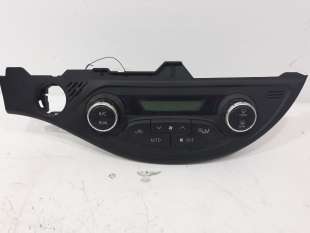 Recambio de mando climatizador para toyota yaris 2014-2017 hsd active referencia OEM IAM 559000D800 559000D800  2