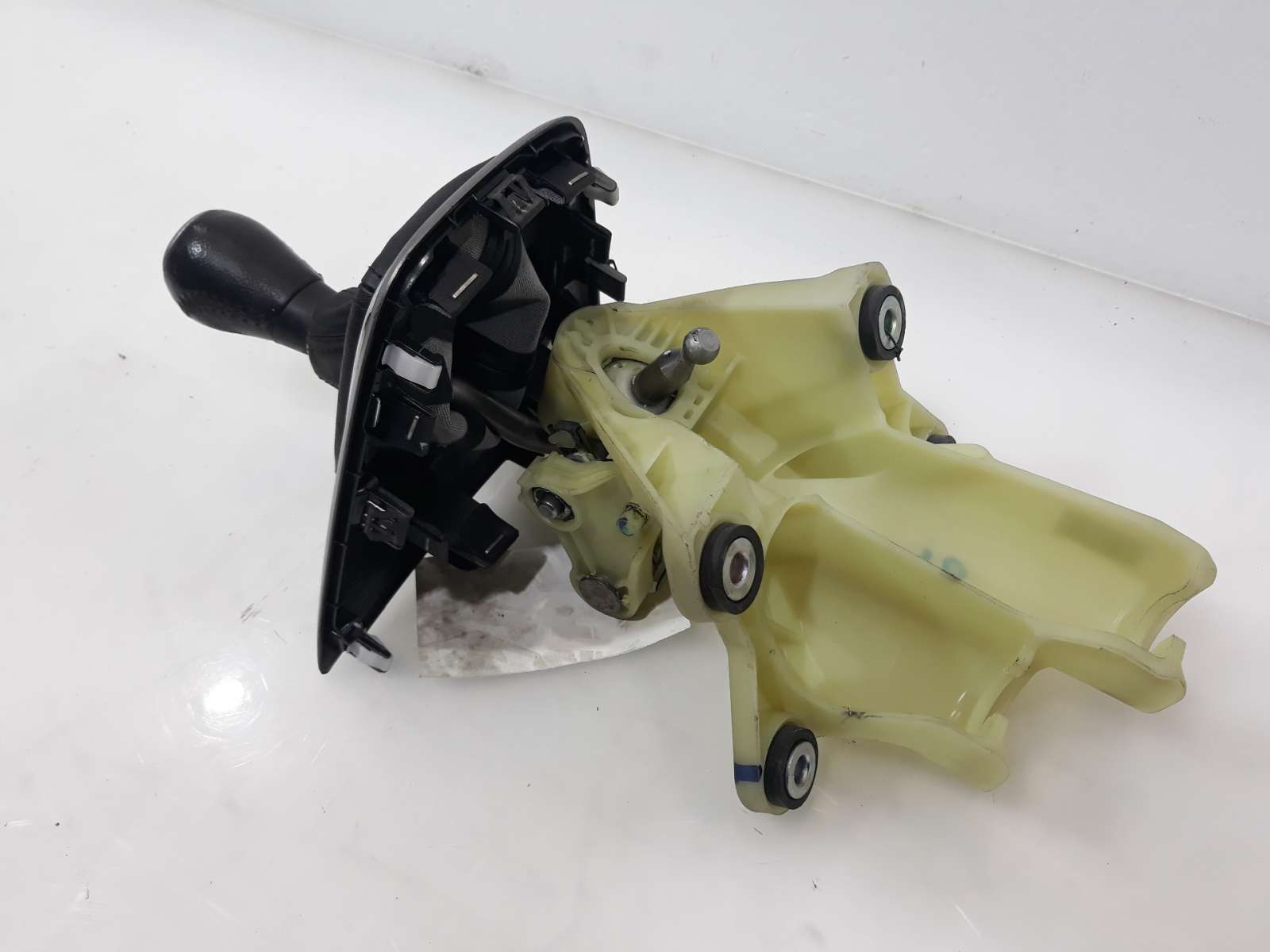 Recambio de pomo palanca cambio para honda cr-v 2012-2018 elegance 4x2 referencia OEM IAM 77270TIGGI 77270TIGGI  Recambio de pomo palanca cambio para honda cr-v 2012-2018 elegance 4x2 referencia OEM IAM 77270TIGGI 77270TIGGI