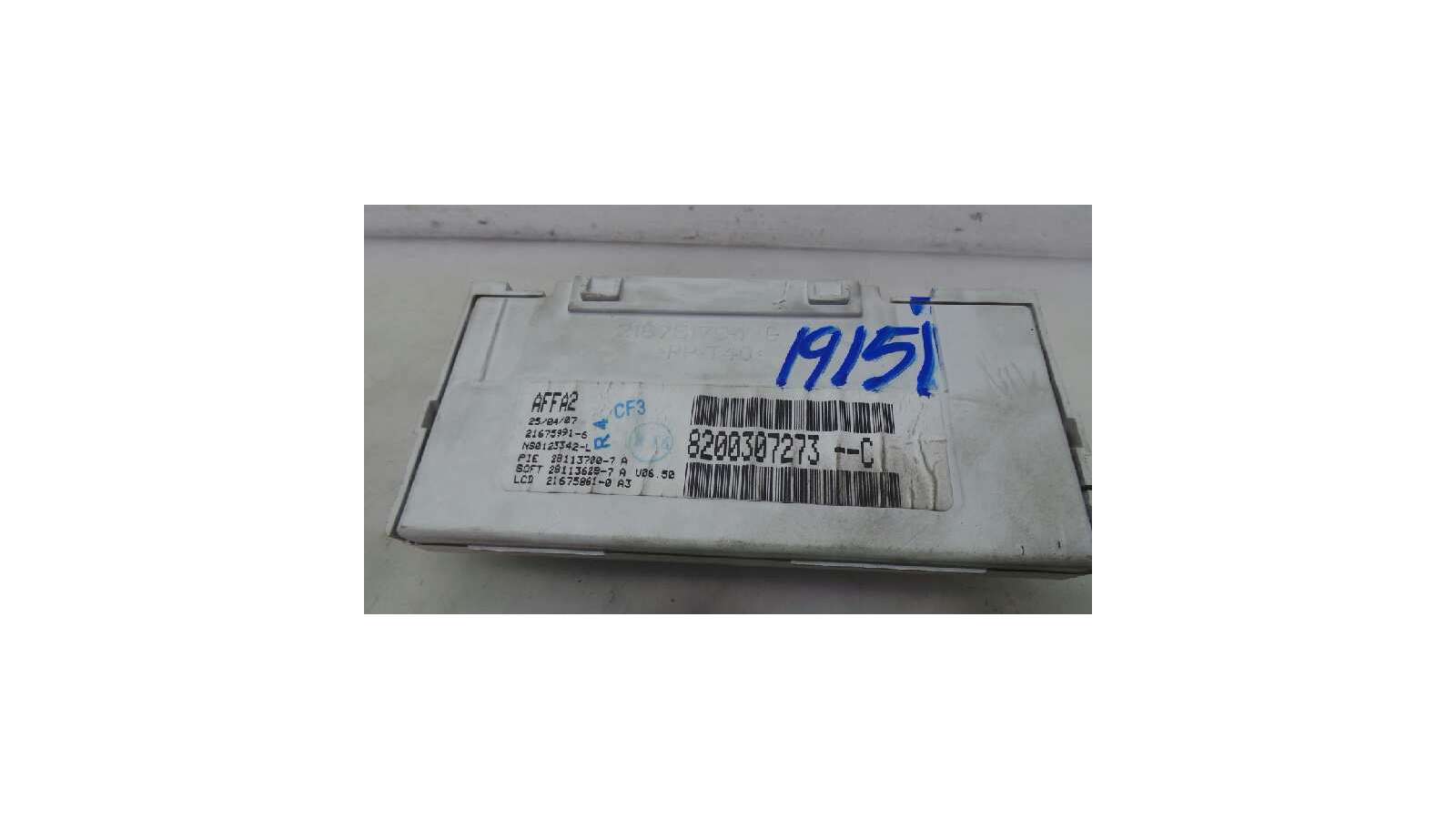 Recambio de pantalla multifuncion para renault clio iii 2005-2016 confort dynamique referencia OEM IAM 8200307273 8200307273  Recambio de pantalla multifuncion para renault clio iii 2005-2016 confort dynamique referencia OEM IAM 8200307273 8200307273