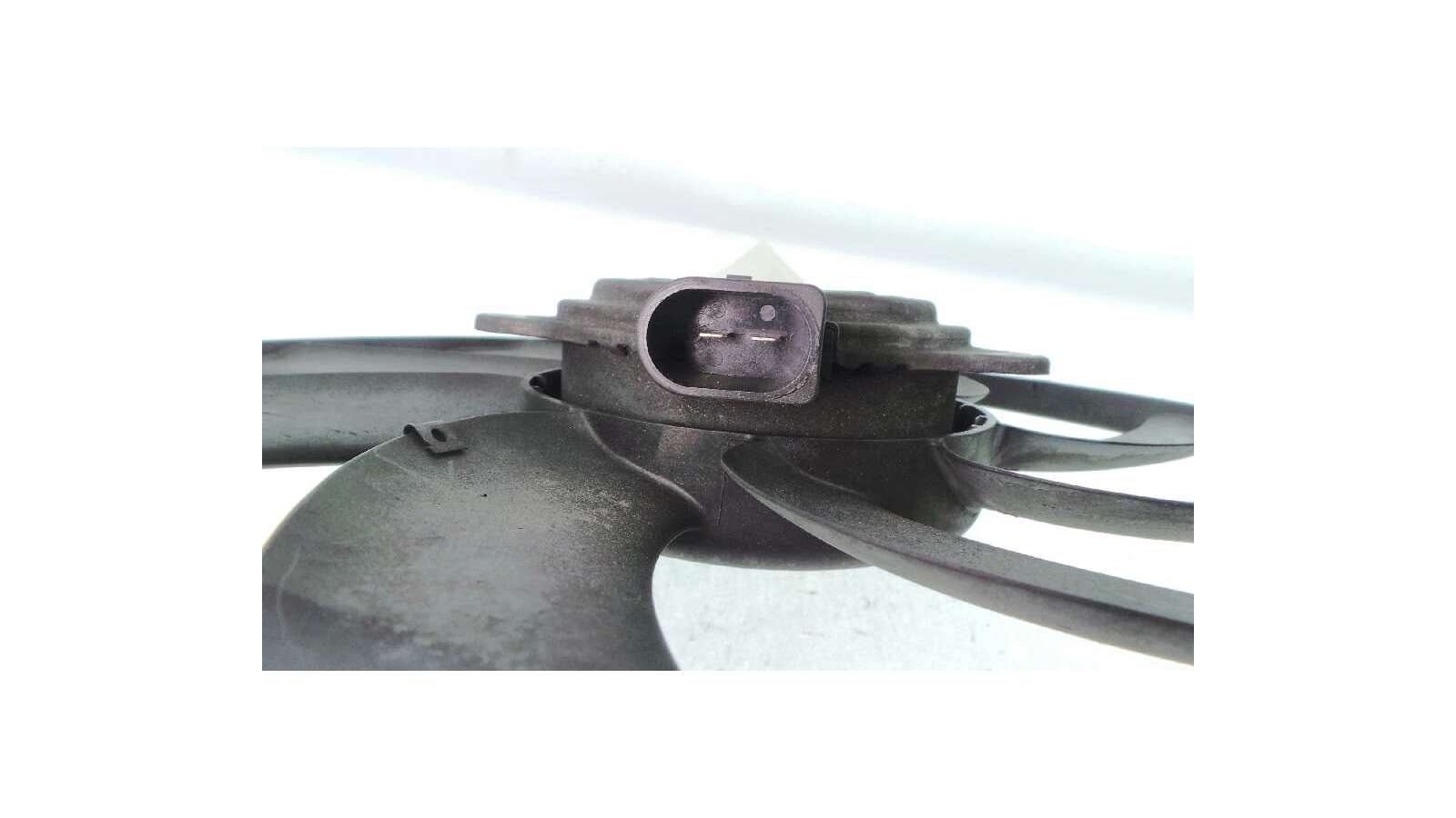 Recambio de electroventilador para audi q5 (8r) 2008-2016 2.0 tdi (125kw) referencia OEM IAM 993454J 993454J  Recambio de electroventilador para audi q5 (8r) 2008-2016 2.0 tdi (125kw) referencia OEM IAM 993454J 993454J