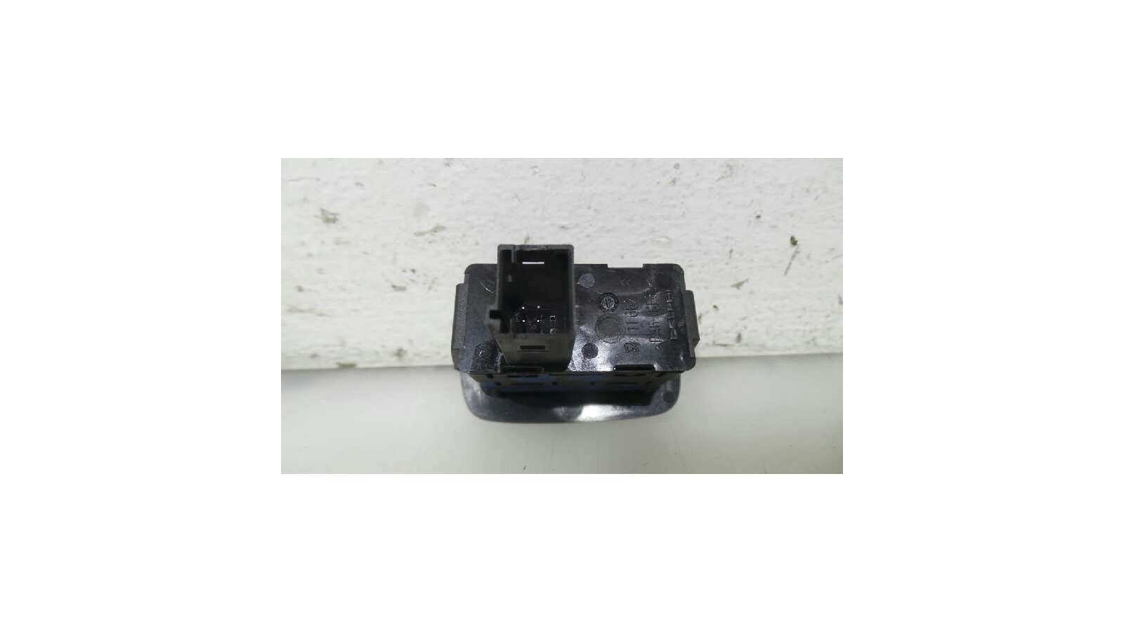 Recambio de mando elevalunas trasero derecho para citroën c4 picasso 2007-2013 exclusive referencia OEM IAM 96639378ZD 96639378Z Recambio de mando elevalunas trasero derecho para citroën c4 picasso 2007-2013 exclusive referencia OEM IAM 96639378ZD 96639378Z