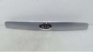 Recambio de molduras traseras para kia cerato 2004-2007 1.5 lx crdi berlina (4-ptas.) referencia OEM IAM 925012F210 925012F210 