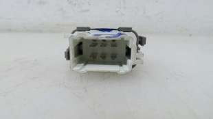 Recambio de mando elevalunas trasero izquierdo para renault megane ii berlina 5p 2002-2009 dynamique referencia OEM IAM 82003150 2