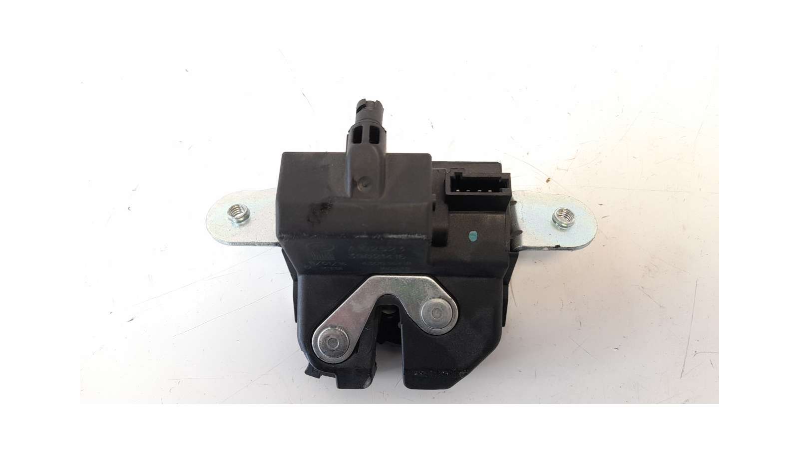 Recambio de cerradura maletero / porton para opel corsa e 2014- referencia OEM IAM 39021416 39021416  Recambio de cerradura maletero / porton para opel corsa e 2014- referencia OEM IAM 39021416 39021416