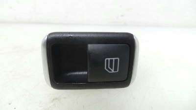 Recambio de mando elevalunas delantero derecho para infiniti q30 2015- 1.5 diesel cat referencia OEM IAM A2049058102 A2049058102