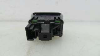 Recambio de mando elevalunas delantero derecho para infiniti q30 2015- 1.5 diesel cat referencia OEM IAM A2049058102 A2049058102