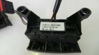 Recambio de mando volante para ford focus berlina (cap) 2004-2007 ambiente (d) referencia OEM IAM 4M5T9E740AA 4M5T9E740AA 