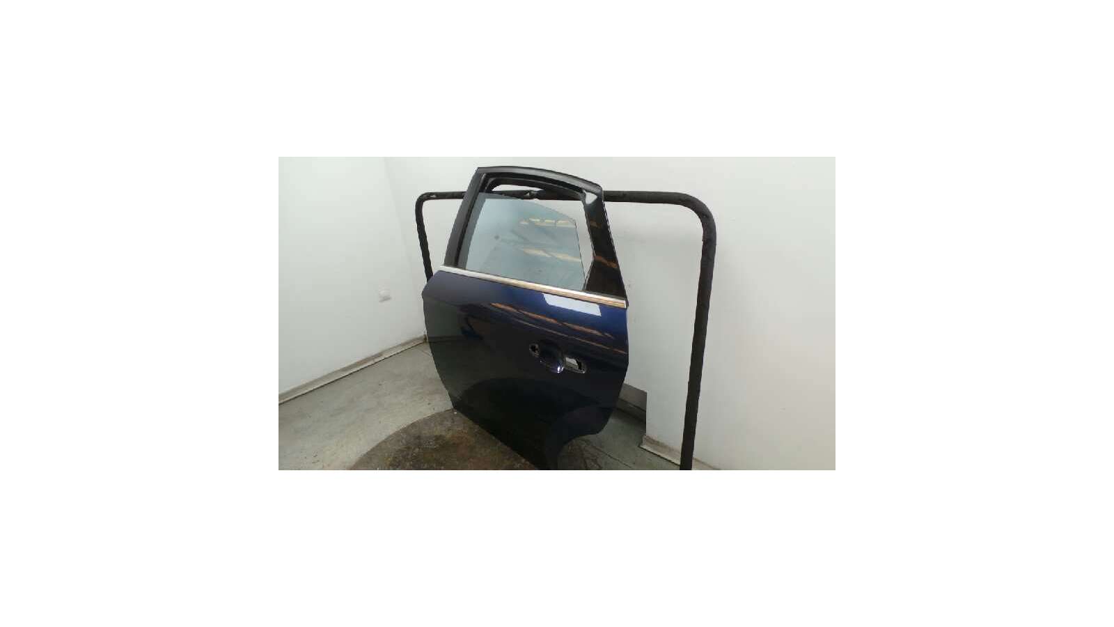 Recambio de puerta trasera izquierda para ford mondeo ber. (ca2) 2007-2015 ghia referencia OEM IAM 1694252 1694252  Recambio de puerta trasera izquierda para ford mondeo ber. (ca2) 2007-2015 ghia referencia OEM IAM 1694252 1694252