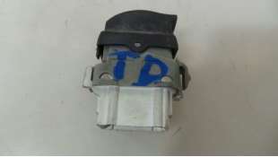 Recambio de mando elevalunas trasero derecho para renault megane ii familiar 2003-2009 dynamique confort referencia OEM IAM 8200