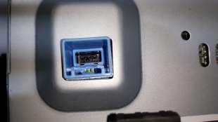 Recambio de pantalla multifuncion para opel meriva b 2010-2017 cosmo referencia OEM IAM 13351355 13351355  2