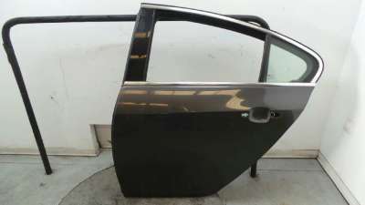 Recambio de puerta trasera izquierda para opel insignia berlina 2008-2017 cosmo referencia OEM IAM 22796347 22796347 