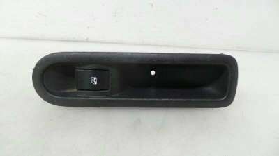 Recambio de mando elevalunas trasero izquierdo para renault scenic ii 2003-2009 dynamique referencia OEM IAM 156013870 156013870
