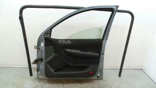 Recambio de puerta delantera derecha para opel meriva 2003-2008 1.7 16v cdti referencia OEM IAM 13217430 13217430 