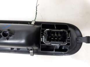 Recambio de mando elevalunas delantero derecho para renault twingo 2007-2016 authentique referencia OEM IAM 8200356517B 82003565 2