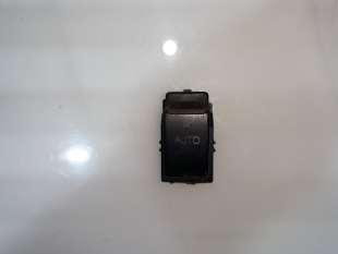 Recambio de mando elevalunas delantero derecho para toyota corolla (e12) 2001-2007 2.0 d-4d linea sol berlina referencia OEM IAM