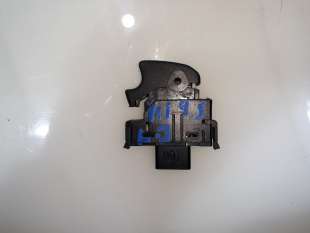 Recambio de mando elevalunas delantero derecho para toyota corolla (e12) 2001-2007 2.0 d-4d linea sol berlina referencia OEM IAM 2